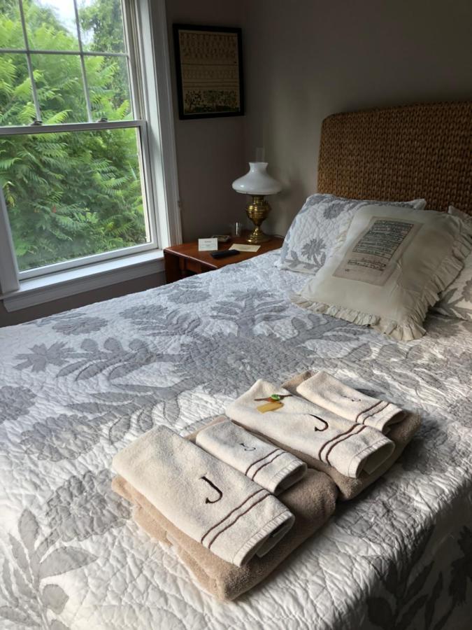 Josephine'S On The Bay Bed And Breakfast Hull Εξωτερικό φωτογραφία